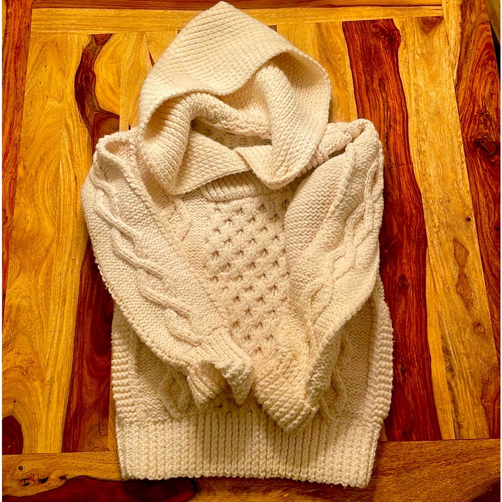 IMPORTED WOOL BLEND TEXTURED CHUNKY CABLE KNIT HOODED SWEATER